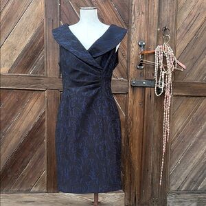 Kay Unger Sleeveless V neck Blue  Ruched Cocktail Dress 14